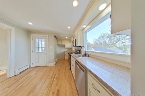 35 Riverview Rd, Rocky Hill CT  06067-1569 exterior