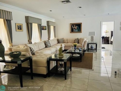 3720 54th Ave, Hollywood FL  33021-2207 exterior