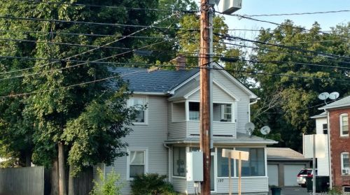 137 Main St, Plainville, CT 06062-1956