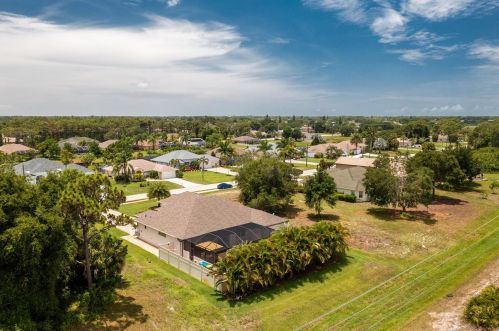 431 Boundary Blvd, Placida FL  33947-2002 exterior