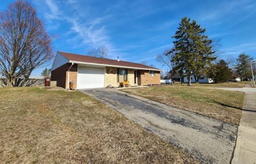 1034 Hazel Ave, Englewood, OH 45322-2425