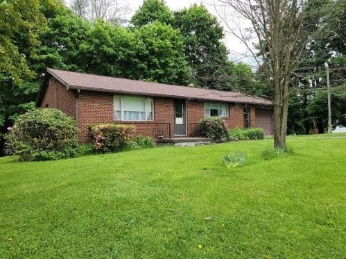 139 Pleasant Valley Rd, Portersville, PA 16051-2013