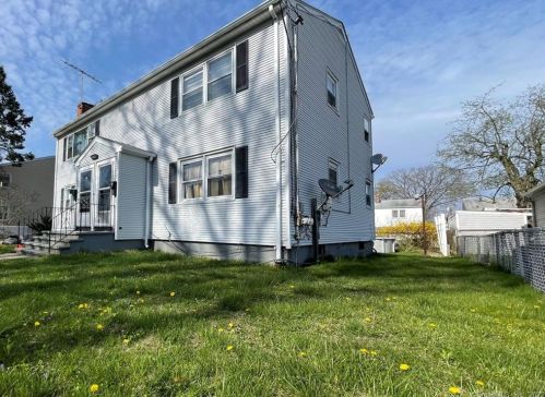 1014 Wayne St, Bridgeport, CT 06606-3530