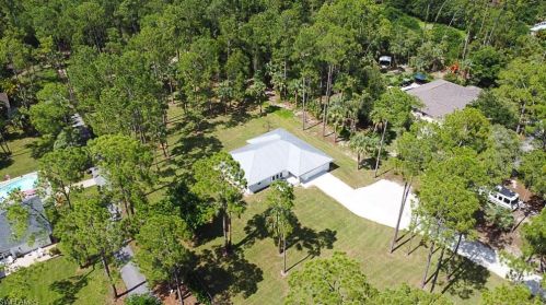 5345 Hawthorn Woods Way, Naples FL  34116-5023 exterior