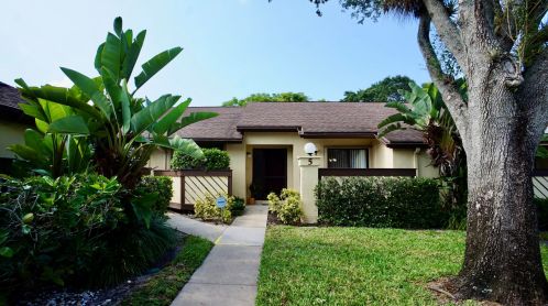 5 Bay Cedar Ct, West Palm Beach, FL 33411-1655