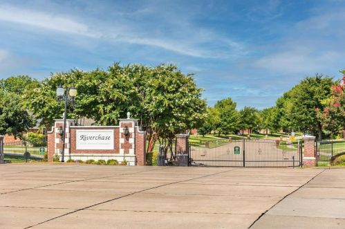 1701 Stonecrest Trl, St Paul, TX 75098-7758