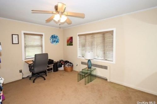 35 Walsh Ln, Westbury NY  11590-1029 exterior