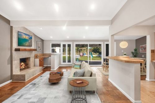 6450 Aldea Ave, Van Nuys CA  91406-5401 exterior