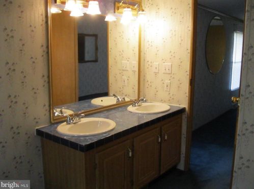 1 Chris Amber Dr, Molino PA  17961-9089 exterior