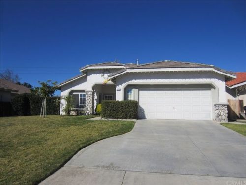 4038 Redwood Ave, Rialto CA  92377-2719 exterior