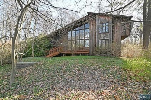 7 Lomas Ln, Montvale, NJ 07645-1510