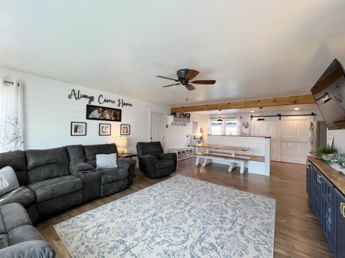 243 Laurel Ln, Fond Du Lac, WI 54935-5326