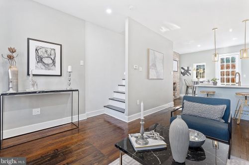154 Fairmount Ave, Philadelphia PA  19123-3017 exterior
