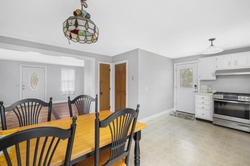 93 Richmond Townhouse Rd, Richmond RI  02812-1043 exterior