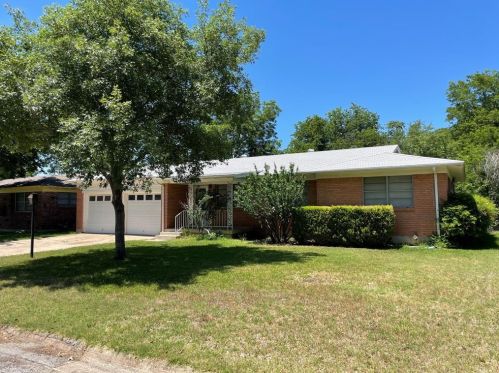 4901 Madella St, Fort Worth, TX 76117-2319