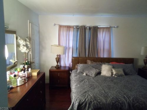 984 Union Valley Rd, West Milford NJ  07480-1230 exterior