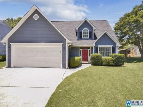 220 Leaf Ln, Alabaster, AL 35007-3705