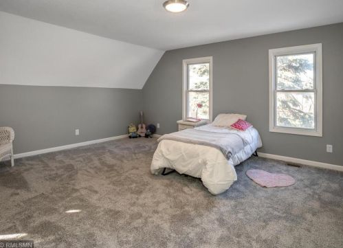 896 6 St, Saint Paul MN 55106-4503 exterior