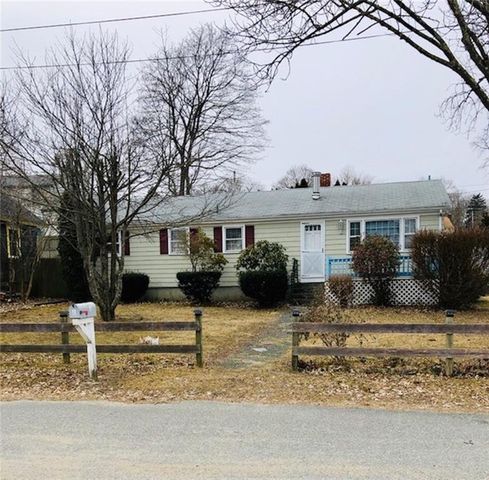 2 Munro Ave, Warren, RI 02885-2230