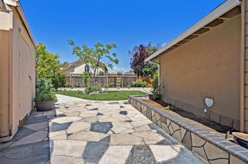 4541 Ojai Loop, Union City CA 94587-5428 exterior