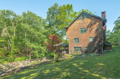 321 Newtown Tpke, Wilton, CT 06897-3605