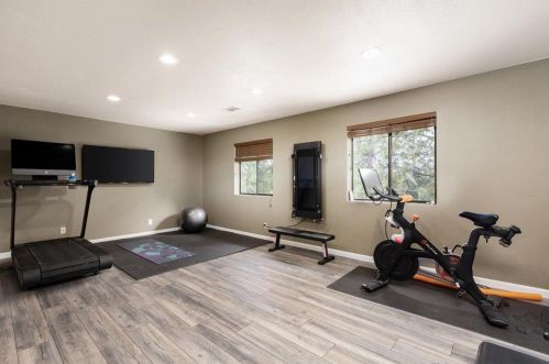 16979 Oscar Dr, Grass Valley CA  95949-7378 exterior