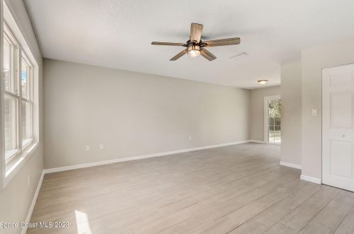 2512 Palm Dr, Cocoa, FL 32926-4321