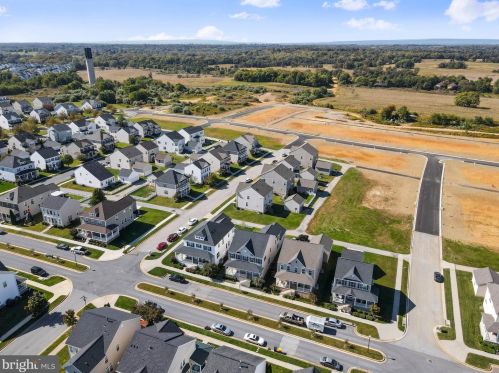 445 Lord Fairfax St, Charles Town WV  25414-2603 exterior