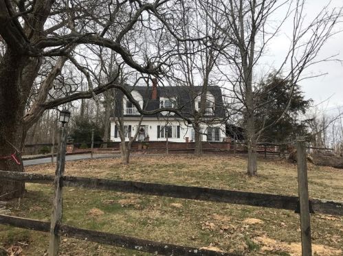 825 High St, Fairfax, OH 45133-8571