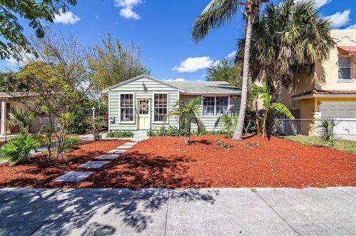 921 Avon Rd, West Palm Beach, FL 33401-7523