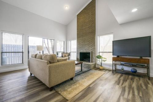 2708 Pinery Ln, Richardson TX  75080-1858 exterior