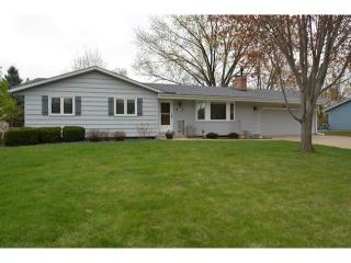 3525 Canterbury Dr, Minneapolis, MN 55431-3237