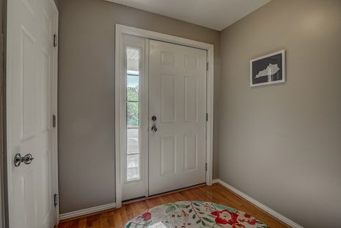 1553 Don Martin Dr, Covington, KY 41011-2718