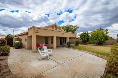 6258 Blackhawk Dr, Glendale AZ 85308-6671 exterior