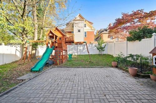 15 Hawthorne Ave, Pittsburgh PA 15229-2044 exterior