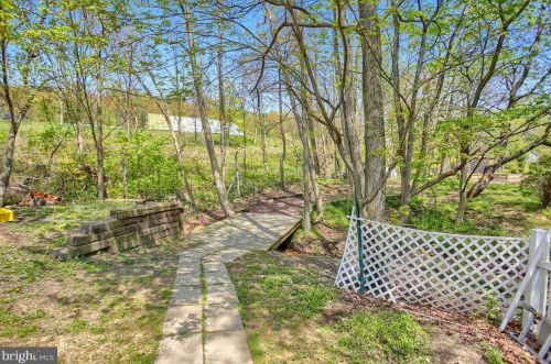 61 Crooked Dr, West Enola PA  17025-1522 exterior