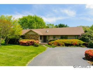 2 Rivoli Blvd, Hendersonville, NC 28739-7052