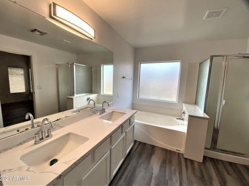 3574 Woodside Way, Gilbert AZ 85297-7724 exterior