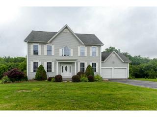 1 Bluebird Ln, Cranston, RI 02921-3570