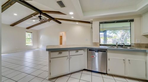 302 5th Pl, Cape Coral, FL 33990-1129