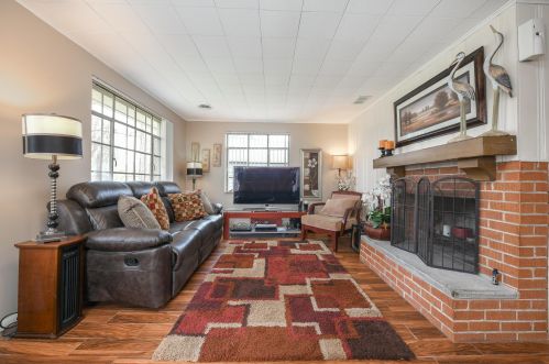 9411 Lakeshore Dr, Huntsville, OH 43324-9637