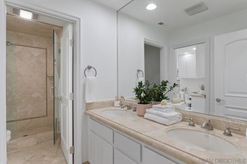 4710 Plummer Ct, San Diego CA  92130-1338 exterior