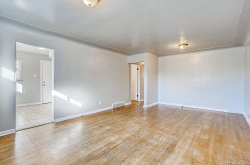 1379 Stuart St, Denver CO 80204-1244 exterior