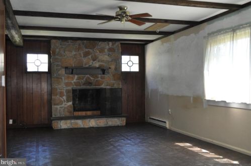 142 Gable Rd, Paoli PA  19301-1848 exterior