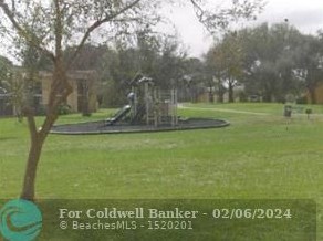 606 Meadows Cir, Boynton Beach FL  33436-8925 exterior