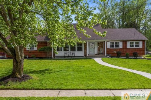 15 Sandburg Dr, Morganville NJ  07751-1428 exterior