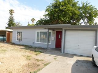 1208 Browning Dr, Sacramento, CA 95815-2312