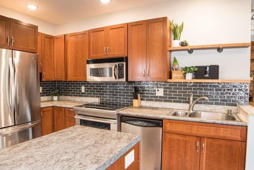 527 6th St, Hudson WI  54016-1701 exterior