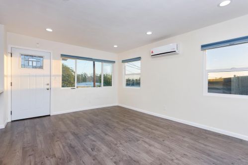 5550 Redwood St, San Diego, CA 92105-3811