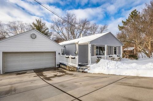 2496 Washington Rd, Pittsburgh, PA 15241-2560